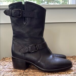 UGG  Collection Conchetta Italian Leather Women's Boots